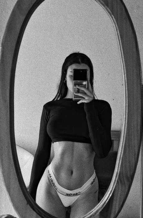 Flor Laneve free actress galleries