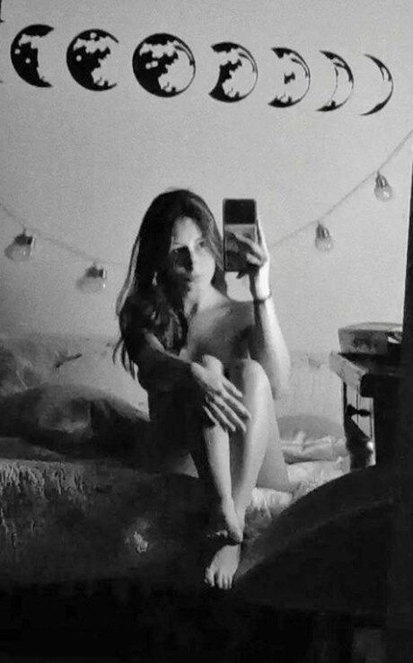 Flor Laneve model sex picture