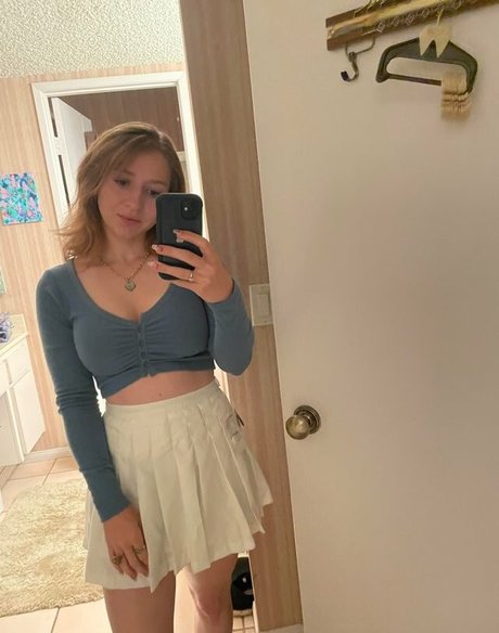 Robynator23 pornstar erotic gallery