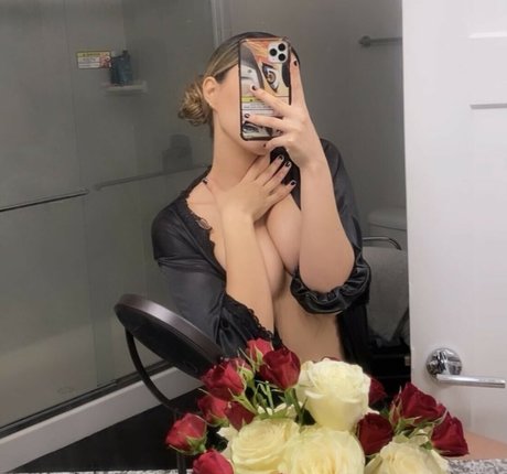 Oriana Odreman sex model image