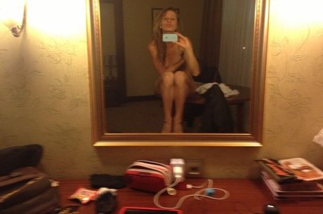 amateur lesbian onlyfans top archive