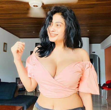 Piumi star nude picture