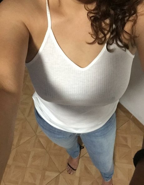 Antonela nudes model images