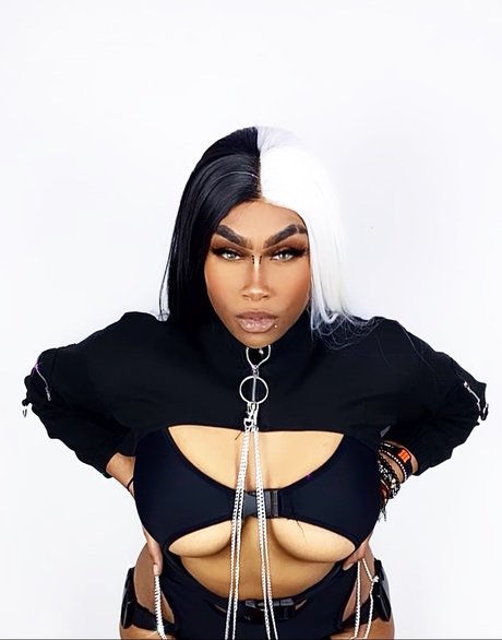 Tenuzen model hd image