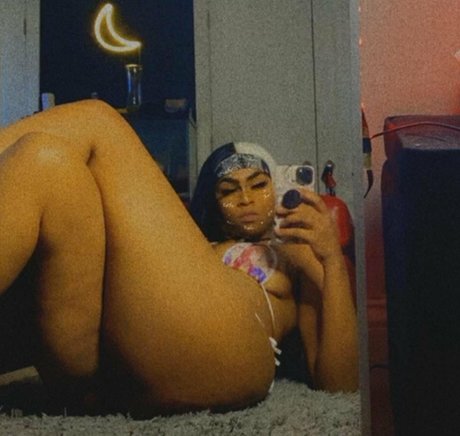 Tenuzen pornstar hd pics