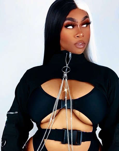 Tenuzen best actress gallery