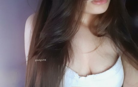 GoodGiirl18 star hd photo