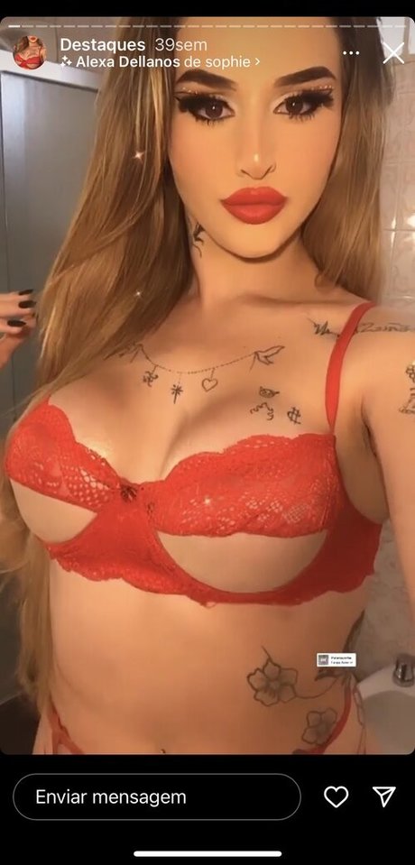 Victoria Moorish adult model pic