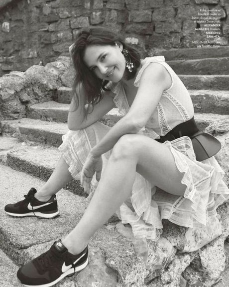 Virginie Ledoyen perfect model photo