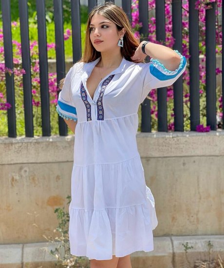 Gaelle Fares hd model pic