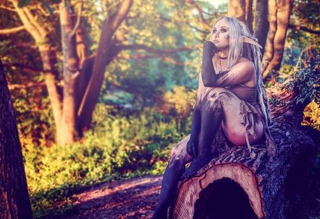 blackthornwitch model sexy pics