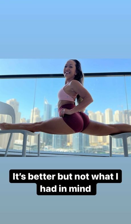 Kino MacGregor art model gallery