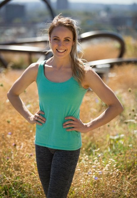 Katie Mcdonnell beautiful star img