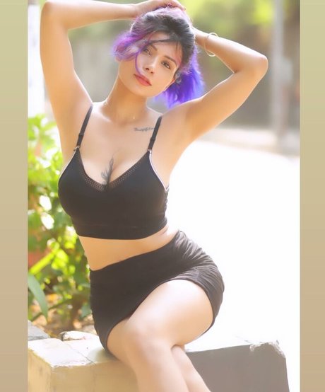 petite bbc onlyfans hot sex img