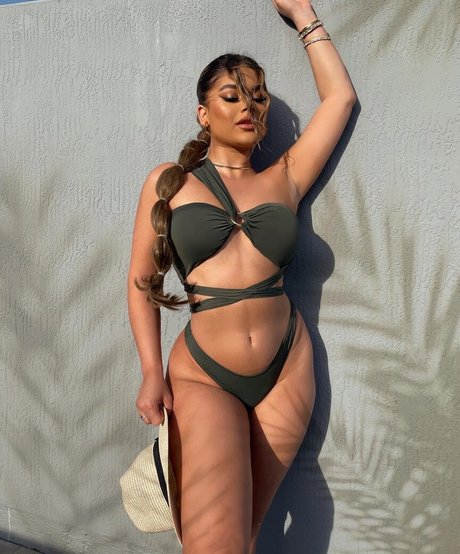 undressing onlyfans hot naked image