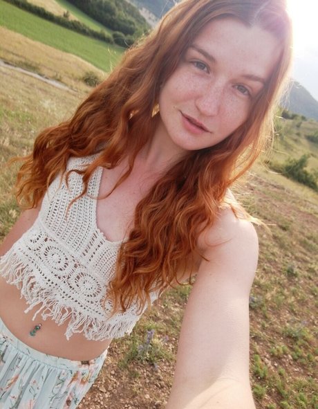 Crochet Tops star nudes pic