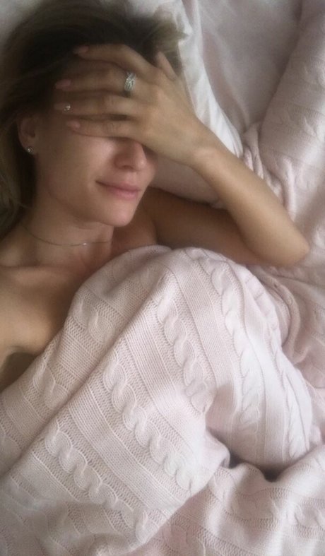 Olia Tira Profile pic