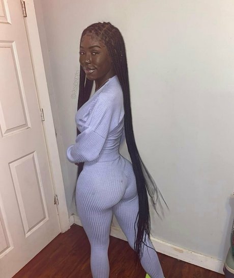 Cyn Kaine pretty actress pictures