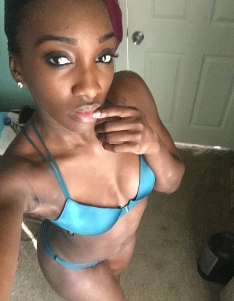 Dnay Baptiste model hot photo