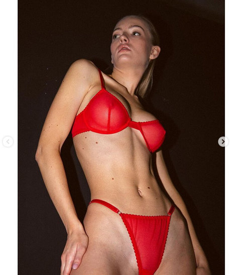 anna marihuana xxx model photo