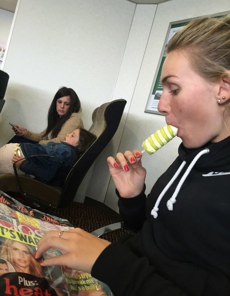 Anna Christian exclusive star img