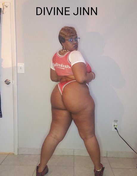 DivineJinn model nudes img