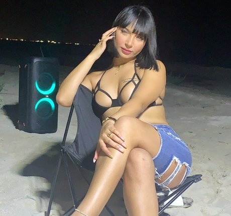 Wejdan Benarous exclusive model images