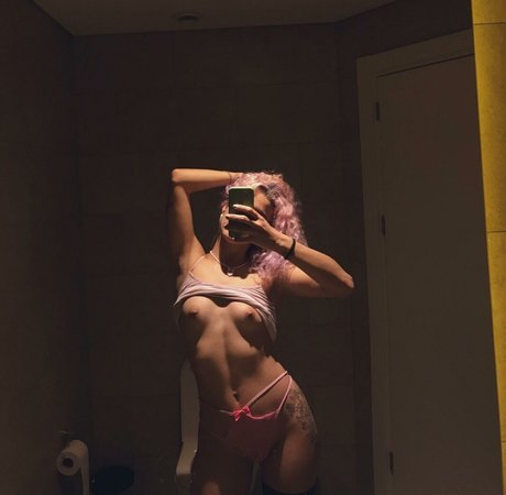 kittylov2r sex model image