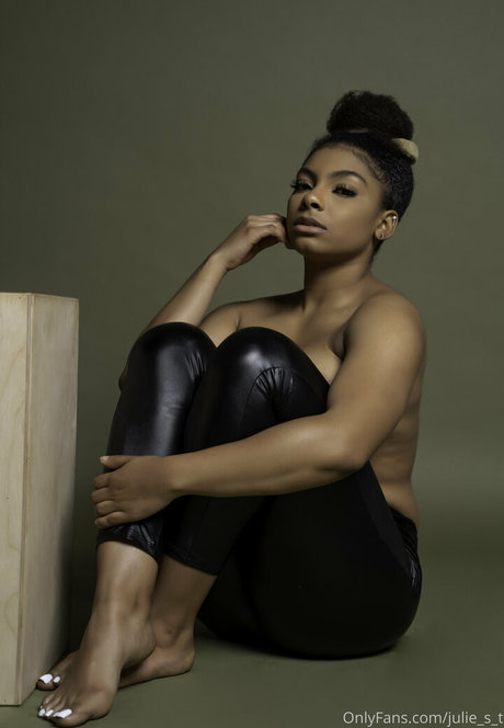 Julie Silver model erotic picture