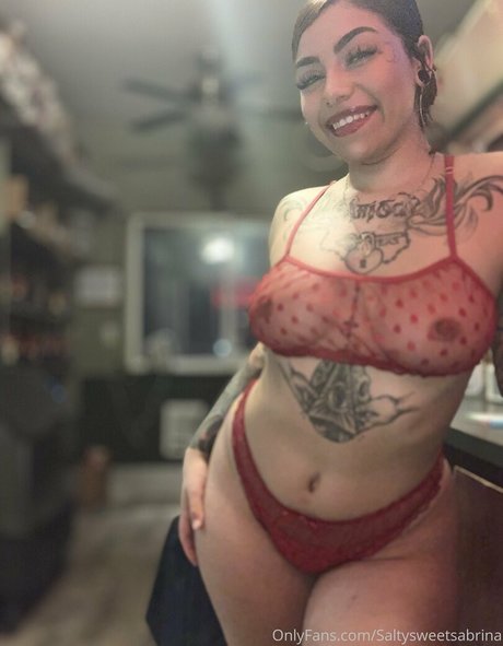 SaltySweetSabrina pornstar adult pics