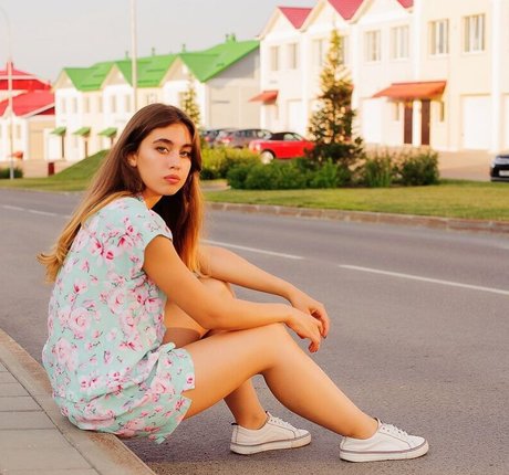 Diana Pozhidaeva naked model pic