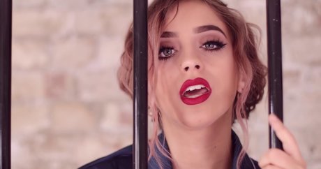 Musicalethan model free pic