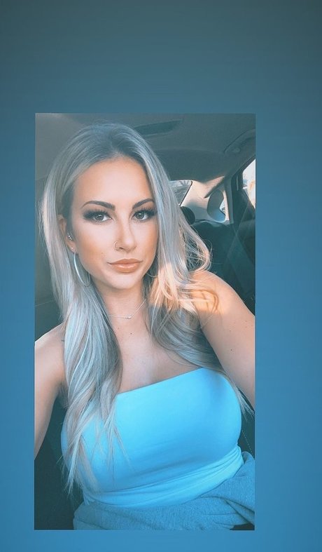 Kayla Lynne Hilton perfect model img