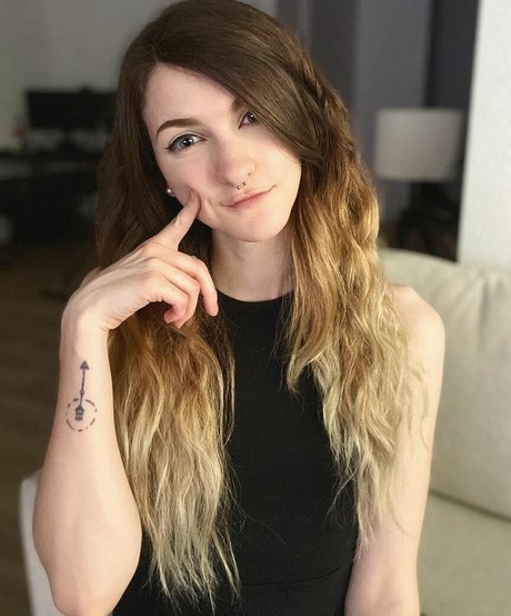 Lumenti art pornstar picture