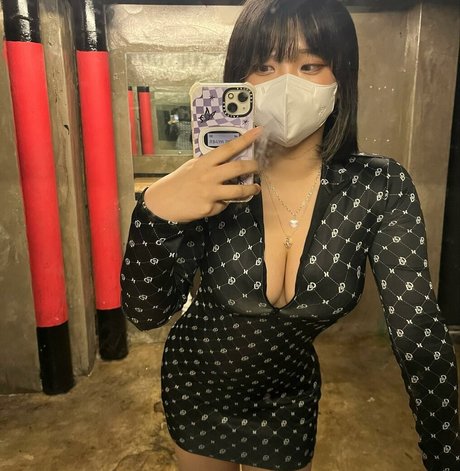 Hana Song xxx pornstar pics