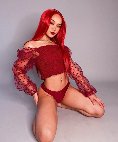 Tori Pareno model porn gallery