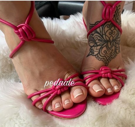 Pedaale exclusive star image