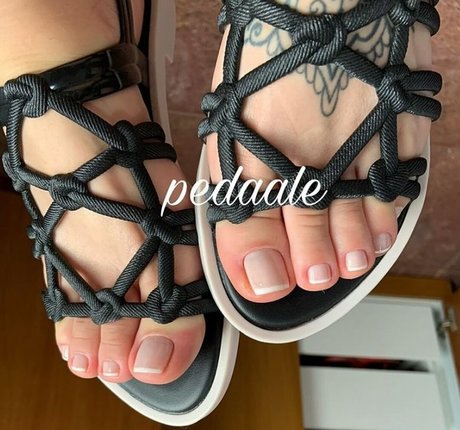 Pedaale xxx model pics