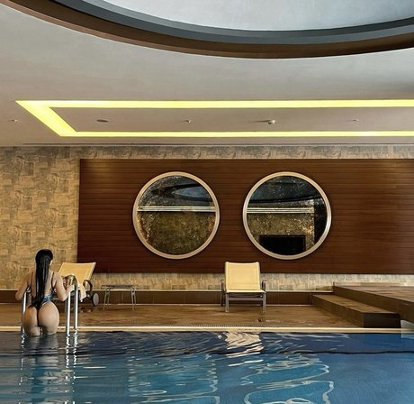 Akirayass naked actress image