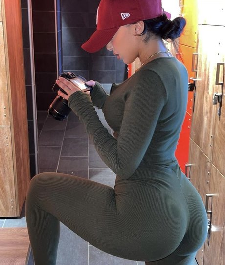 Akirayass model pornographic archive