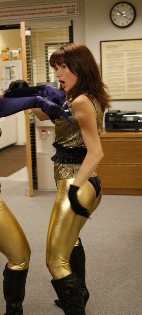 Ellie Kemper model naked pic