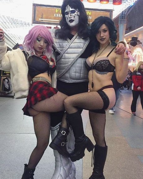 Ghoulempress model sexy picture