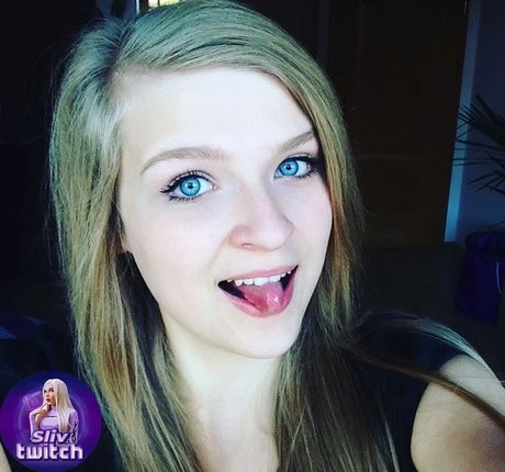 Sintica pornographic actress pic