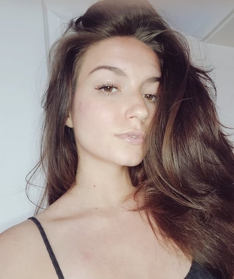 Cjella high quality pornstar pictures