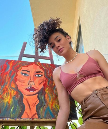 Liraz Nomdar xxx pornstar pic