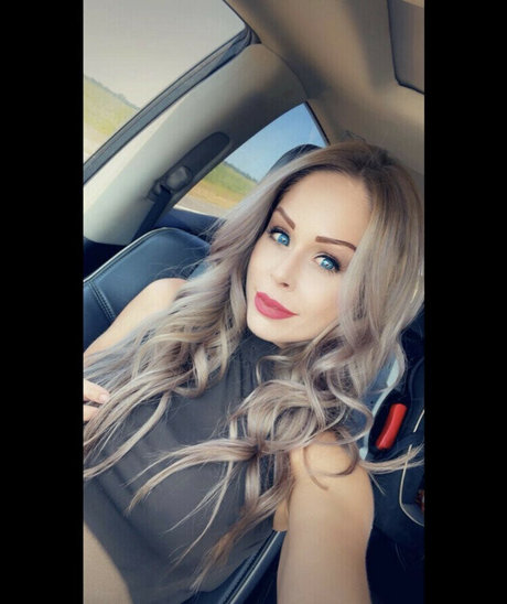 Bombshell522 adult star picture