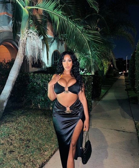 iLLi y star pornographic pics