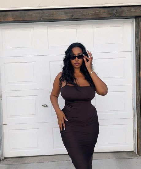 iLLi y star sexy pic