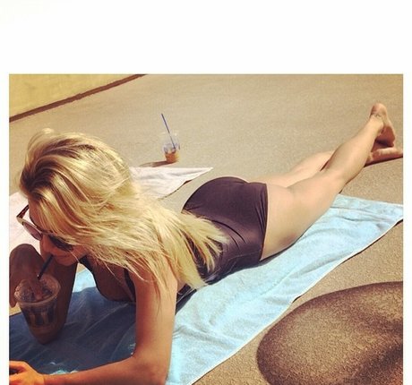 Cassie Scerbo nudes model img