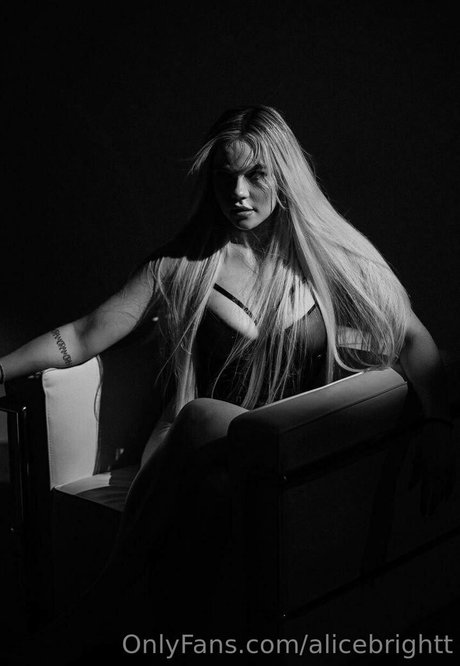 shemale milf onlyfans hd picture